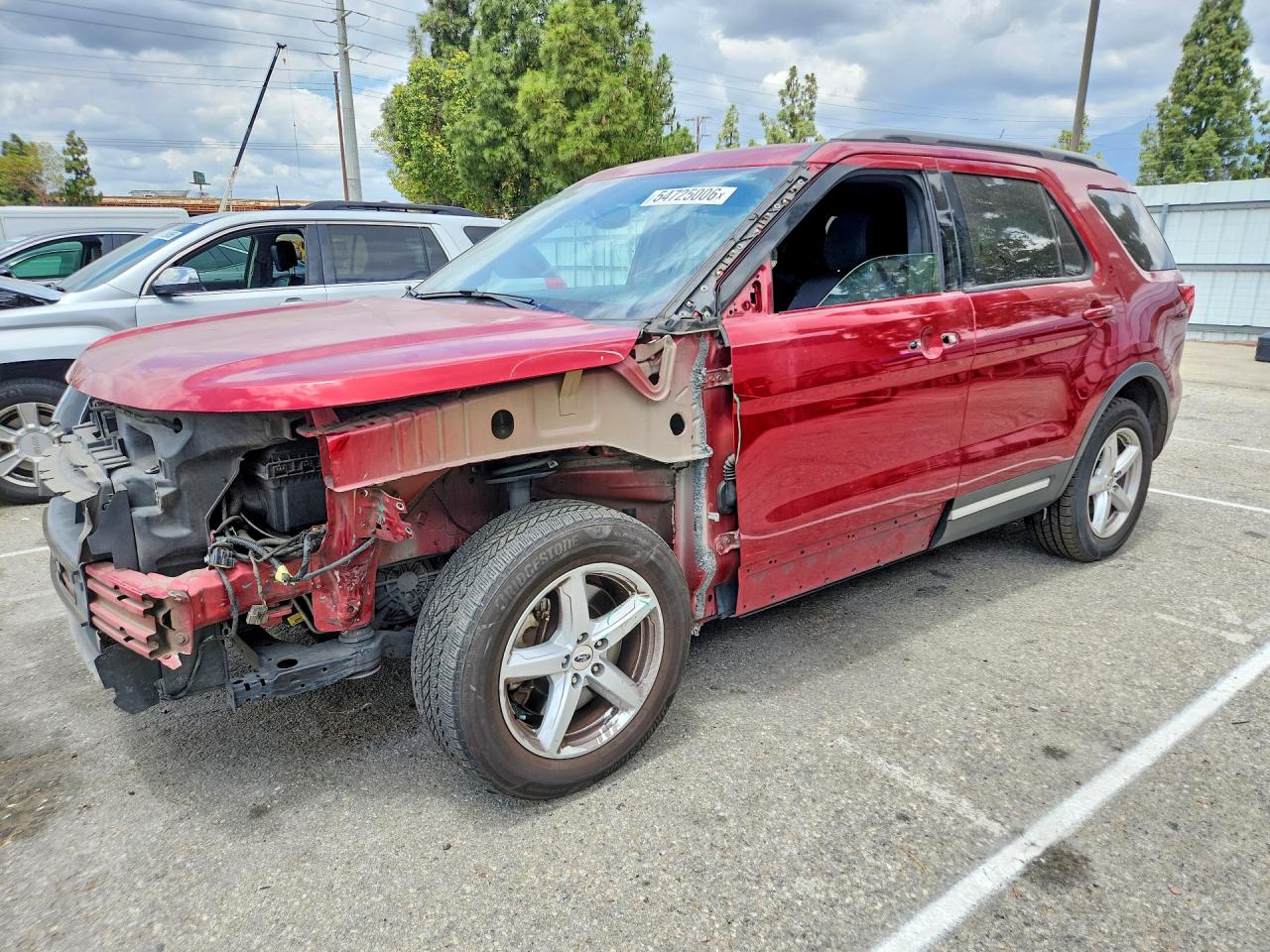 Salvage Ford Explorer Image
