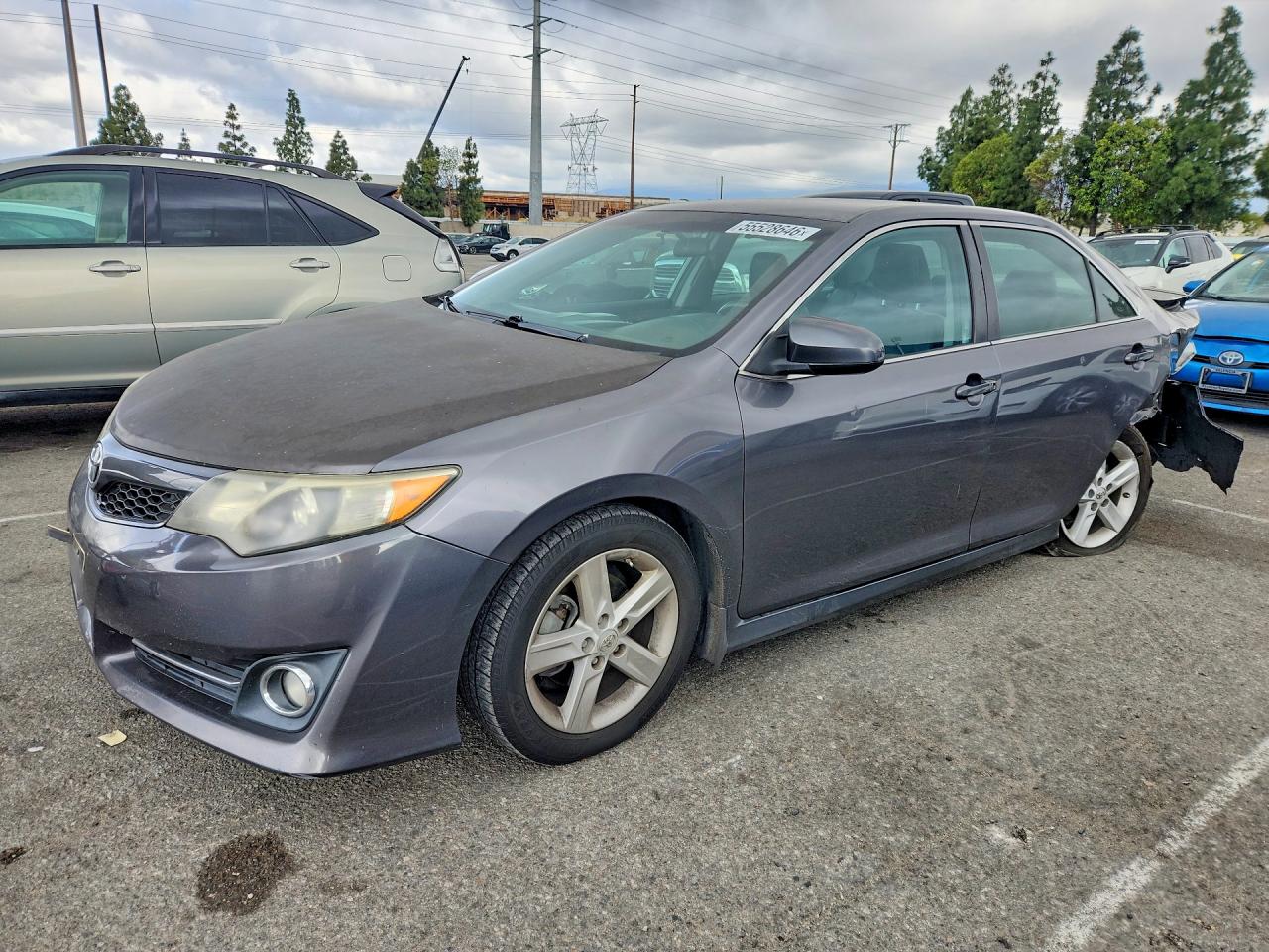 Salvage Toyota Camry Image