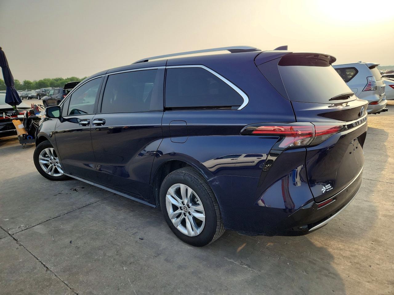 Toyota Sienna Limited 7-passenger