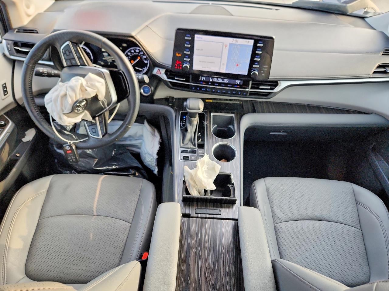 Toyota Sienna Limited 7-passenger