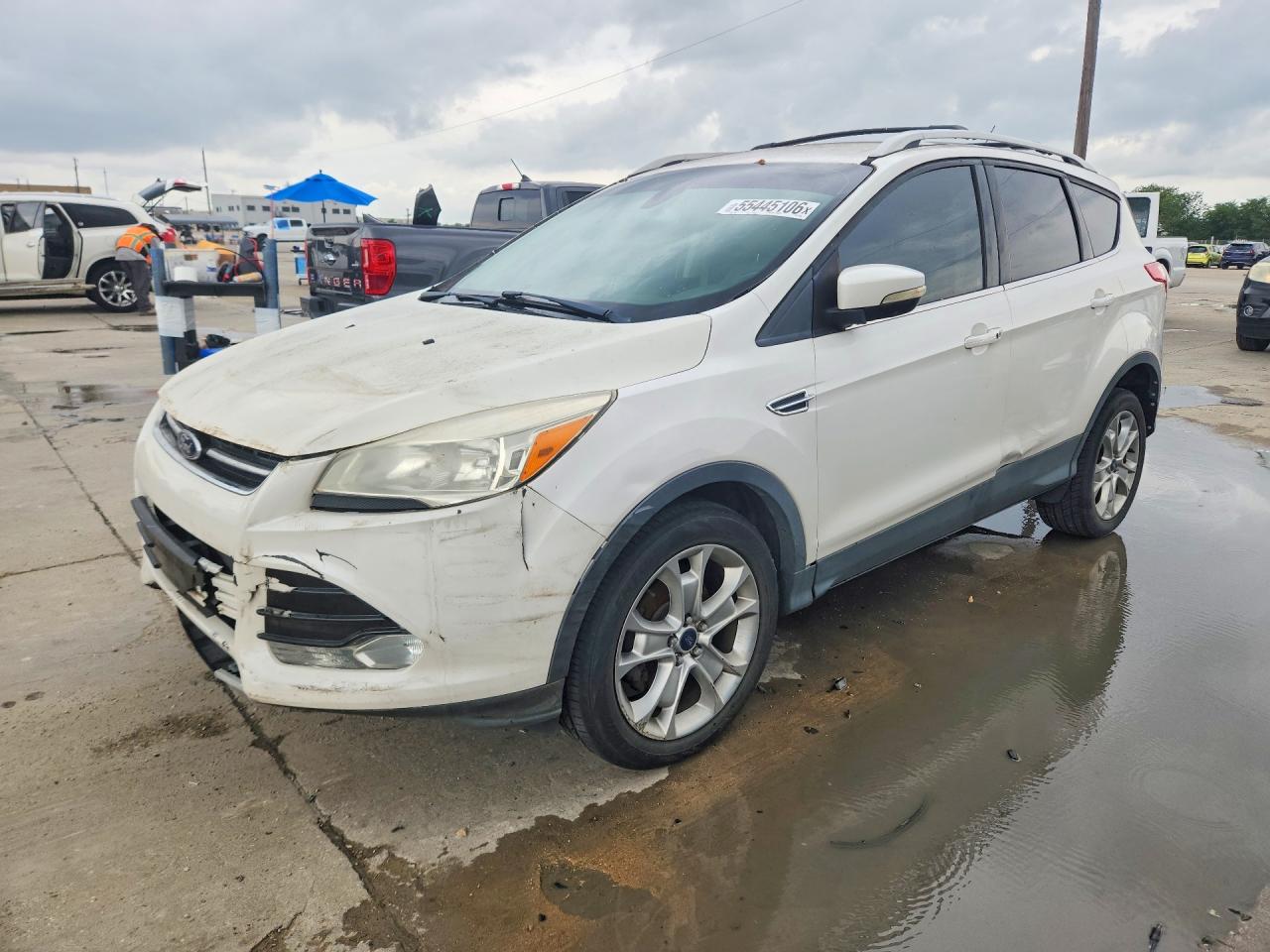 Salvage Ford Escape Image