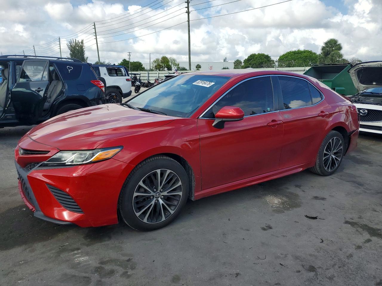 Salvage Toyota Camry Image