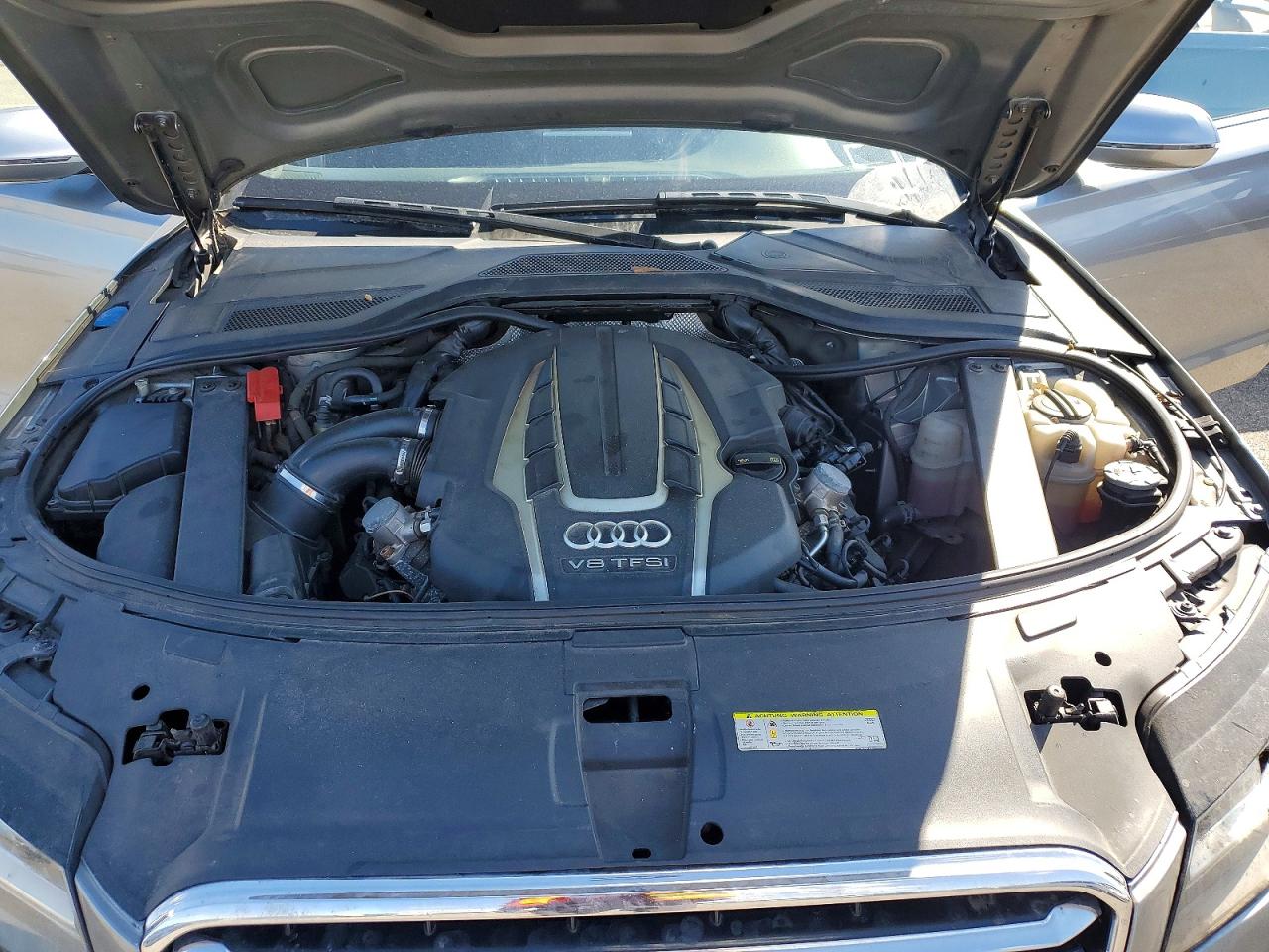Audi A8 L Quattro