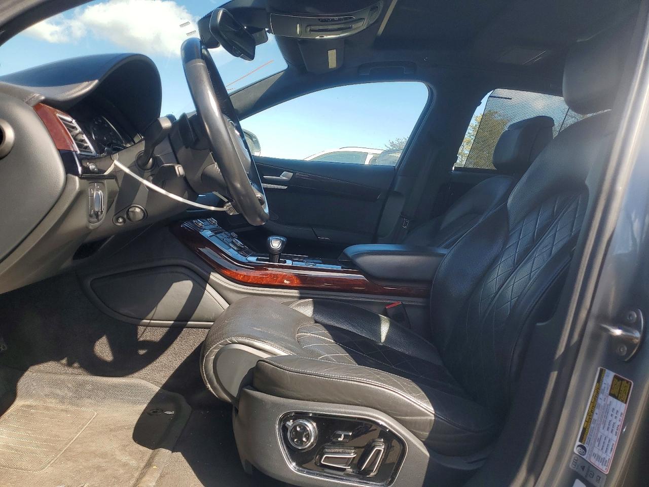 Audi A8 L Quattro
