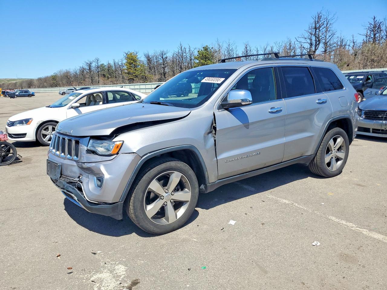 Salvage Jeep Cherokee Image