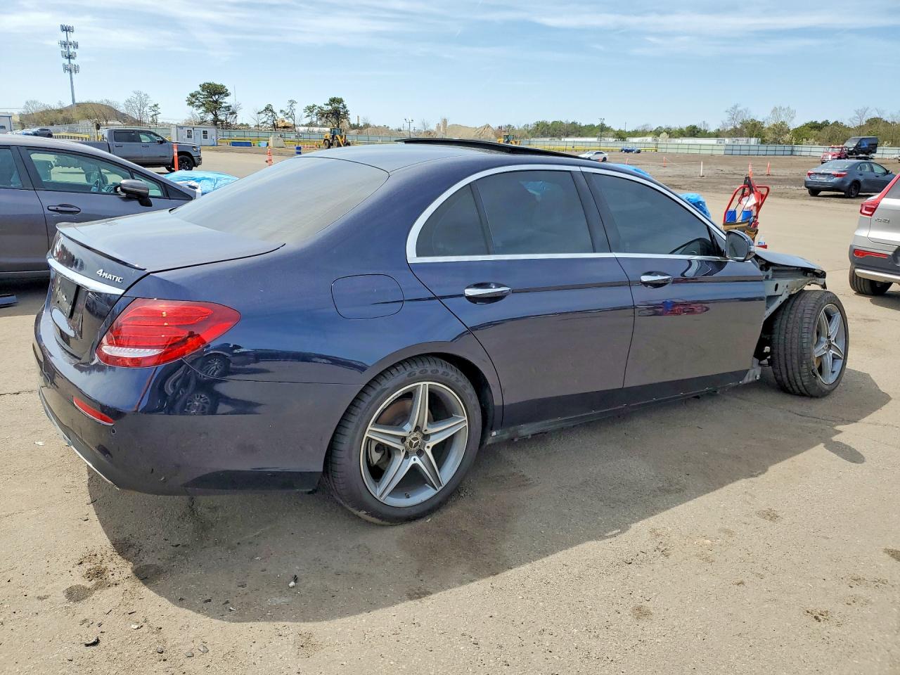Mercedes-Benz E-Class 300 4matic