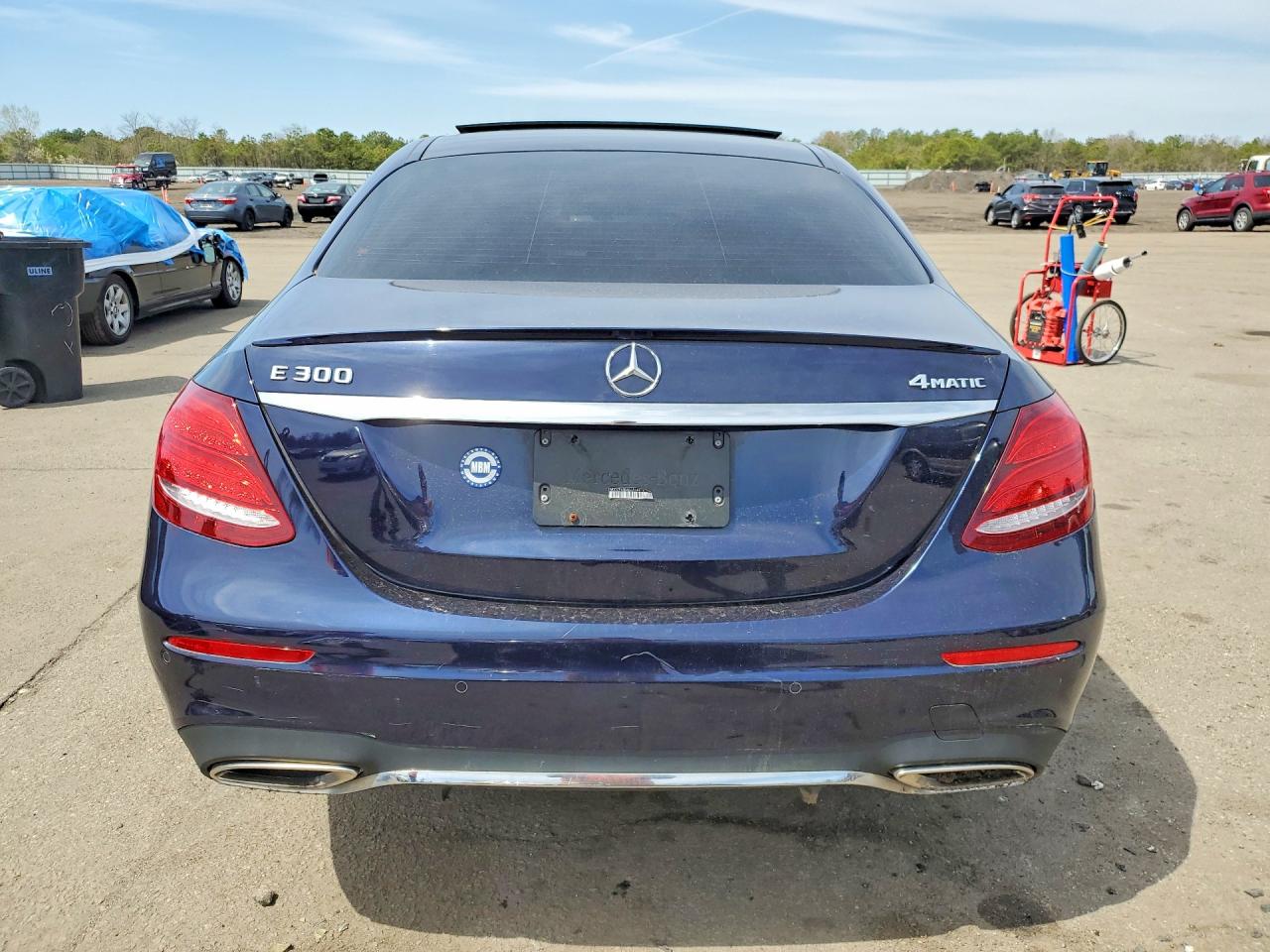 Mercedes-Benz E-Class 300 4matic