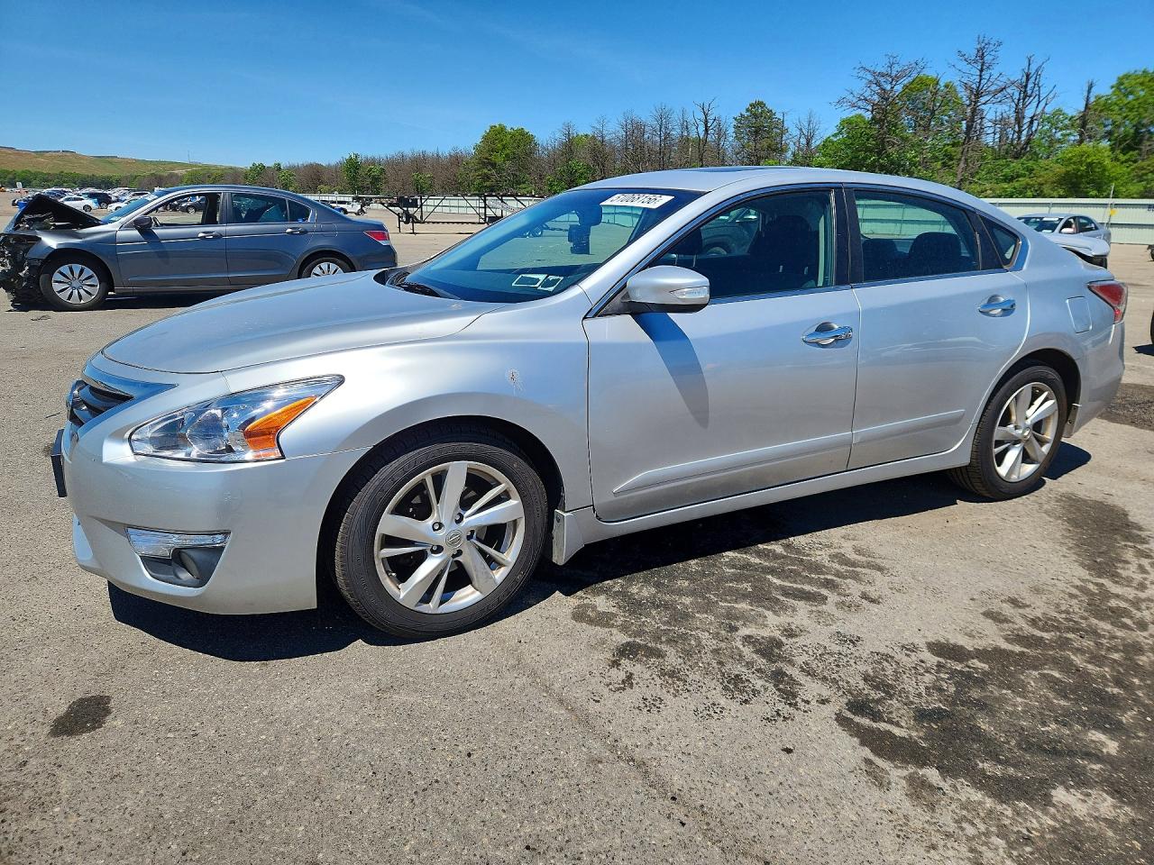 Salvage Nissan Altima Image