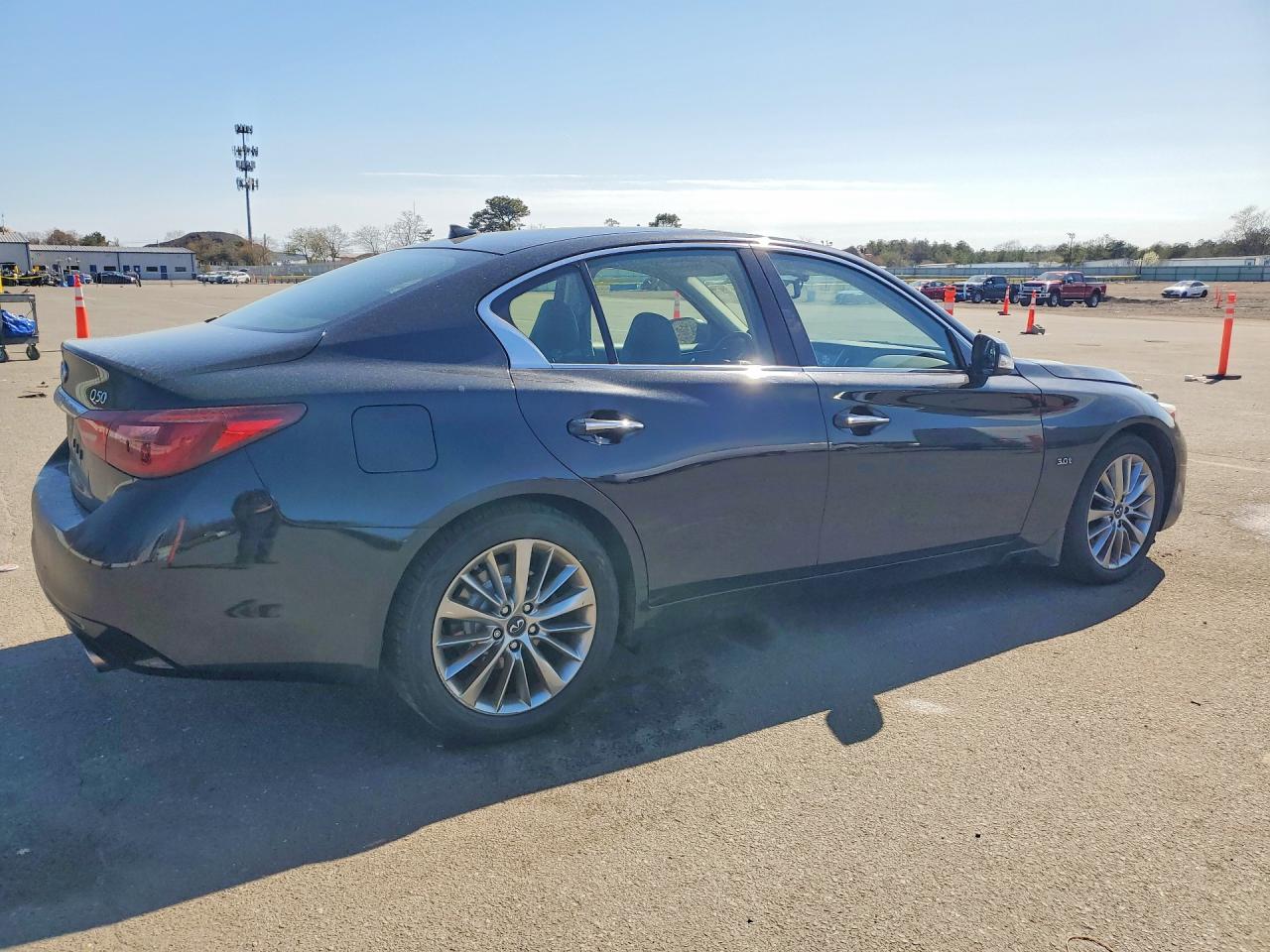 INFINITI Q50 3.0t Luxe