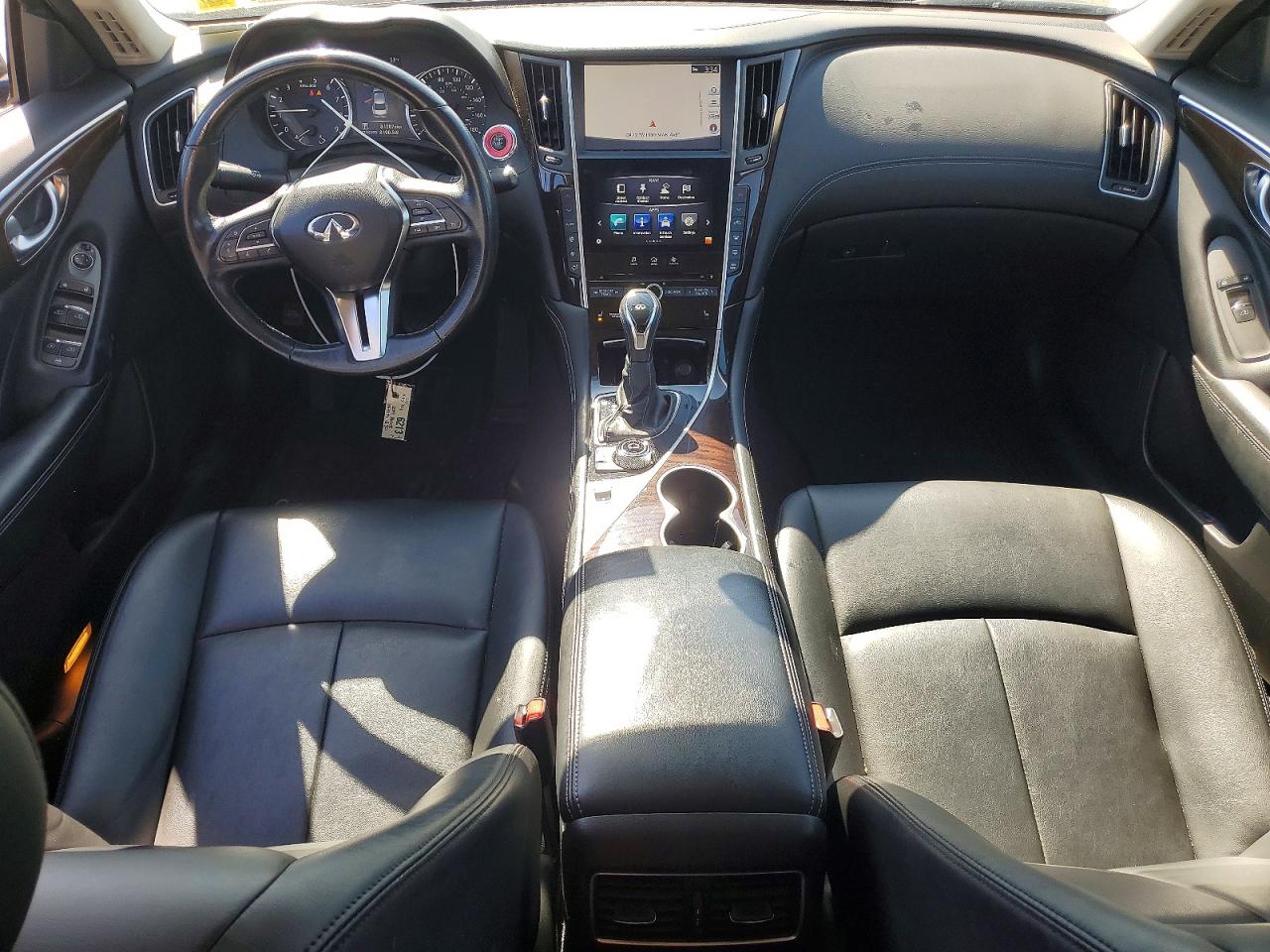 INFINITI Q50 3.0t Luxe