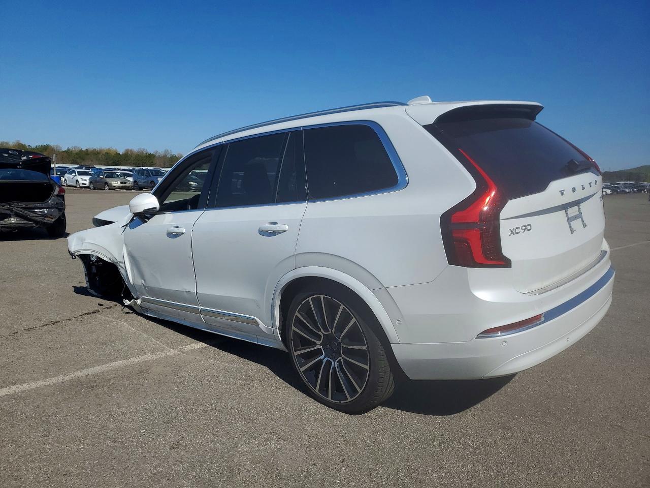 Volvo XC90 Plus