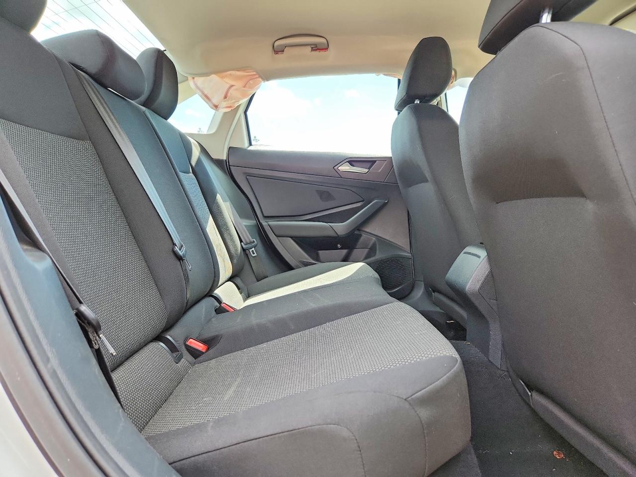 Volkswagen Jetta S