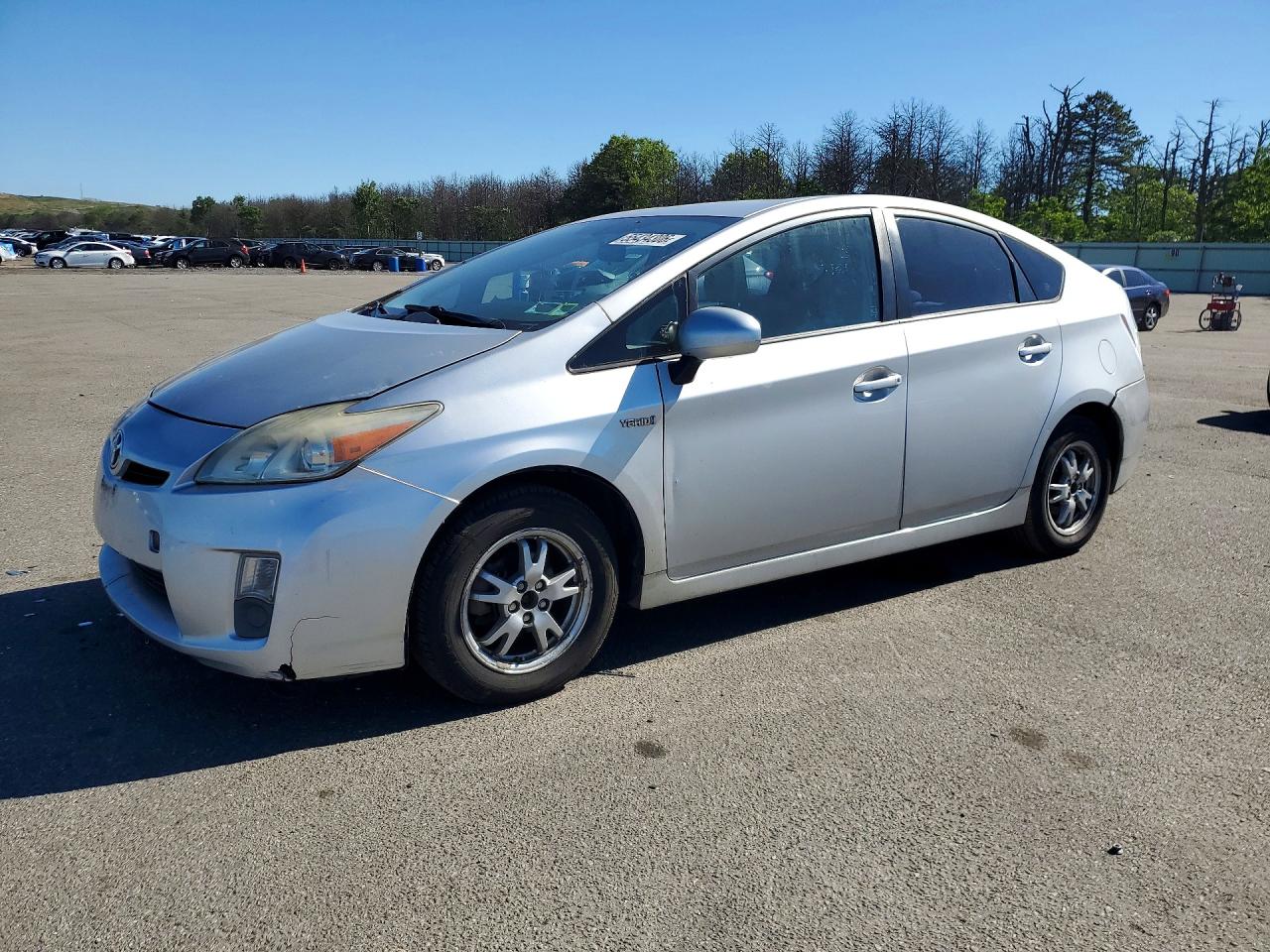 Salvage Toyota Prius Image