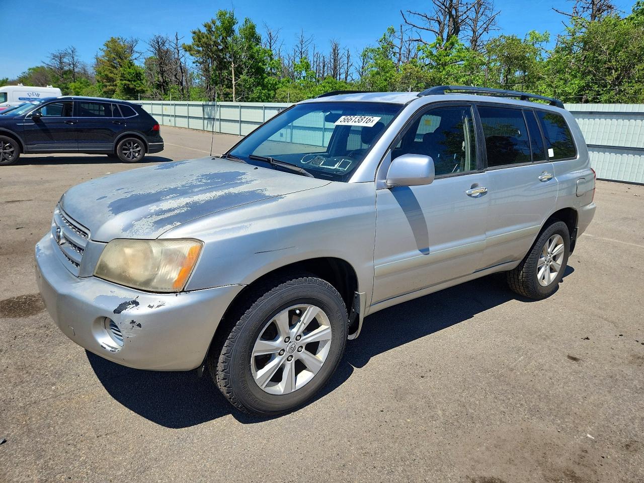 Salvage Toyota Highlander Image