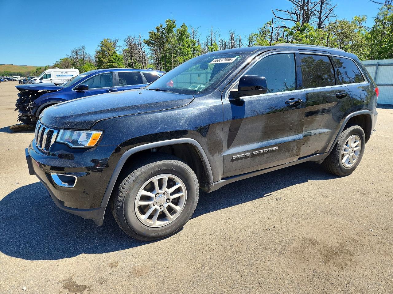 Salvage Jeep Cherokee Image