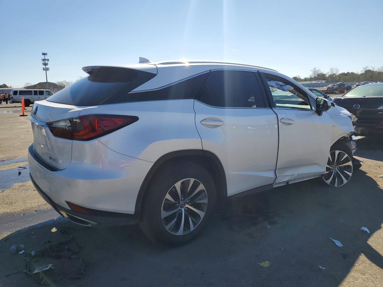 Lexus RX Base