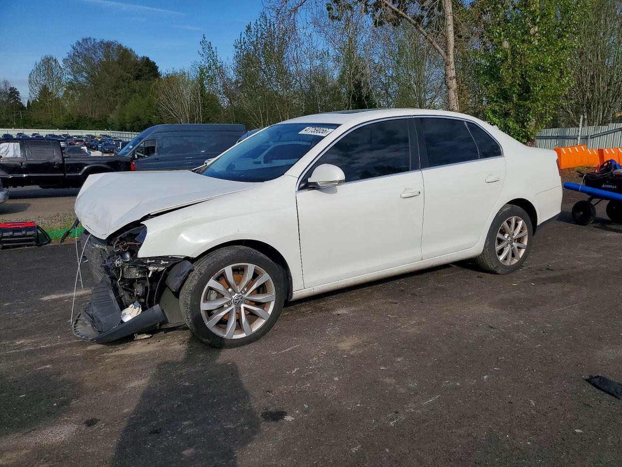 Salvage Volkswagen Jetta Image
