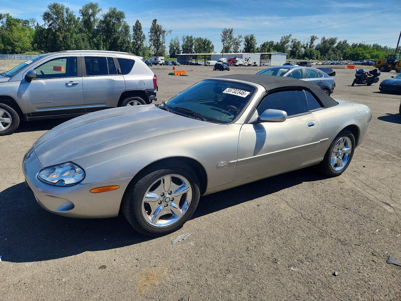 Salvage Jaguar Xk8 Image