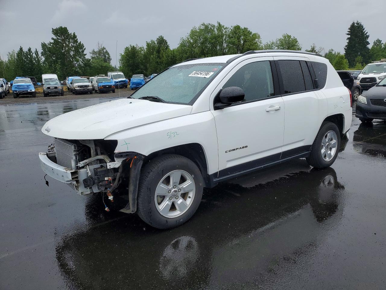 Salvage Jeep Compass Image