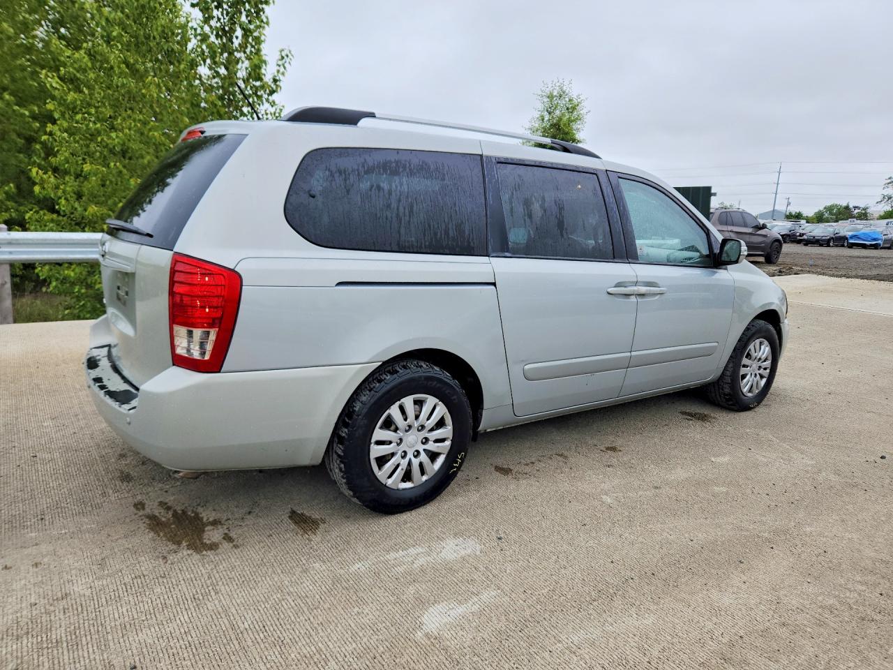 Kia Sedona Lx
