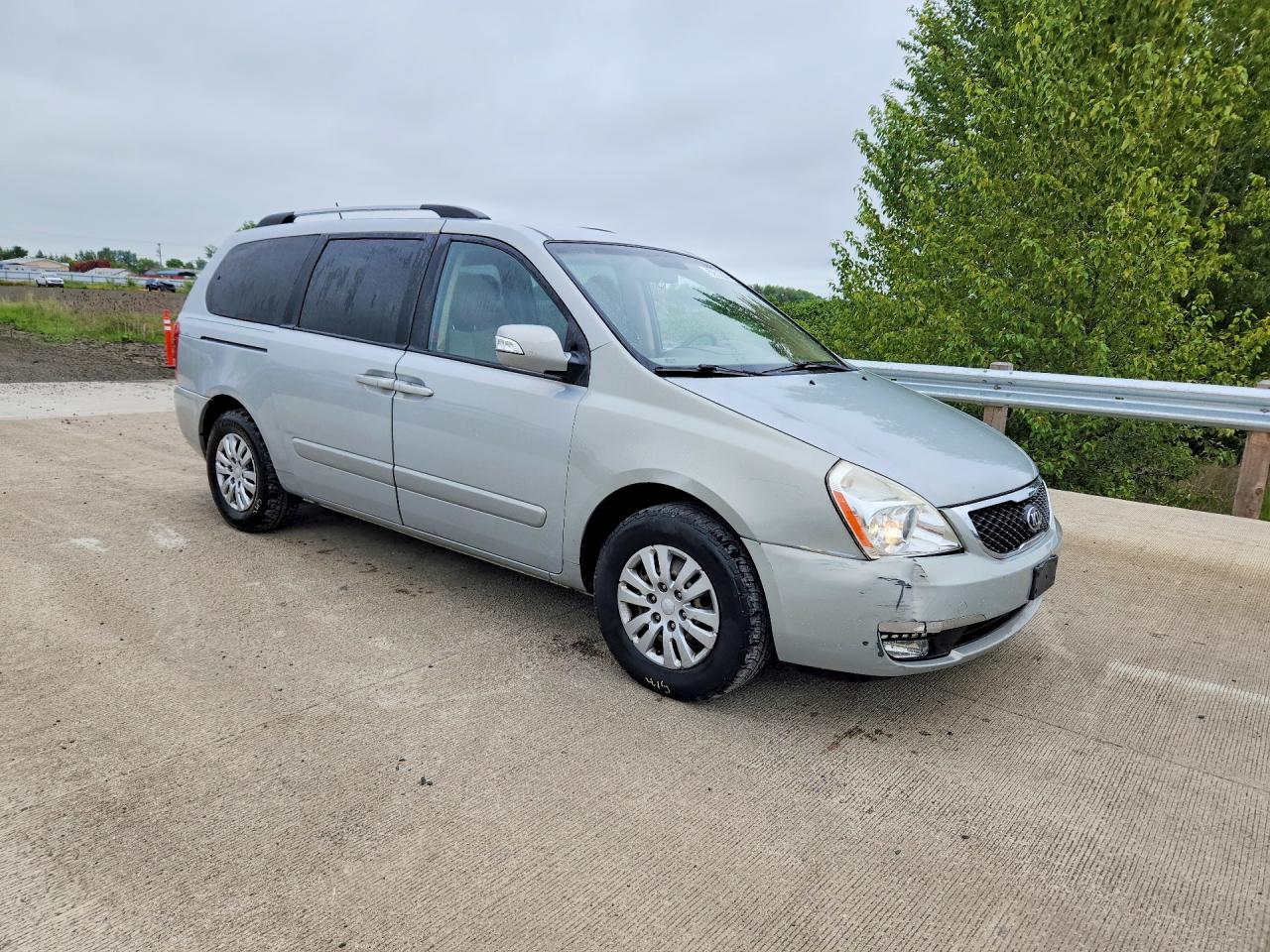 Kia Sedona Lx