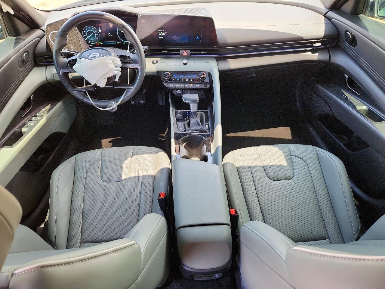 Hyundai ELANTRA Limited