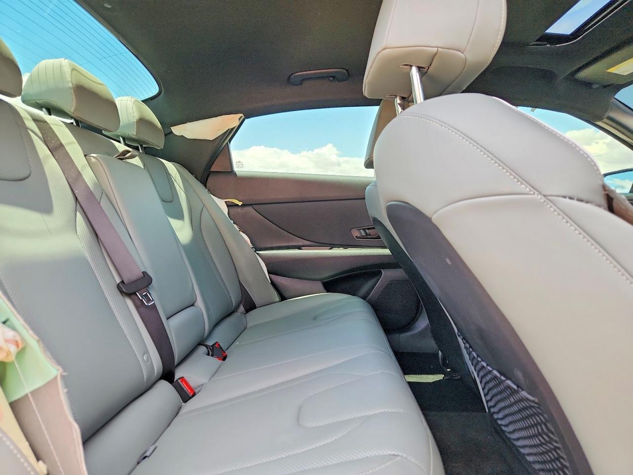 Hyundai ELANTRA Limited
