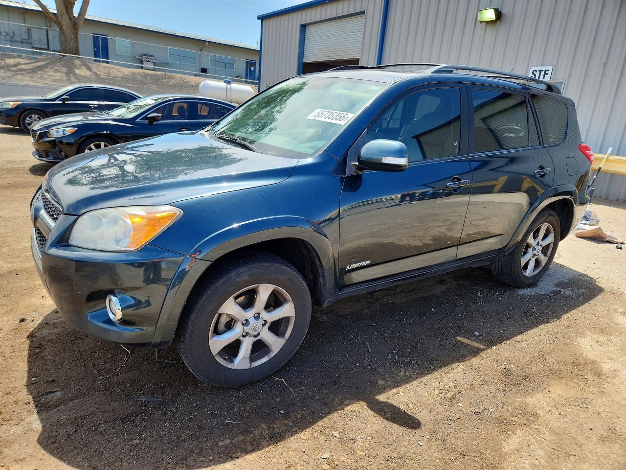 Salvage Toyota RAV4 Image