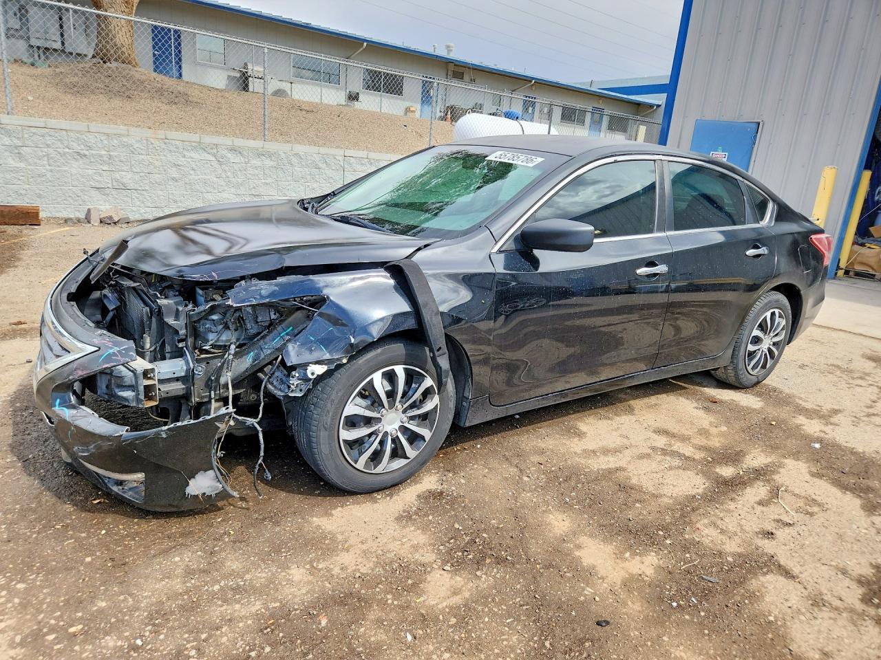 Salvage Nissan Altima Image