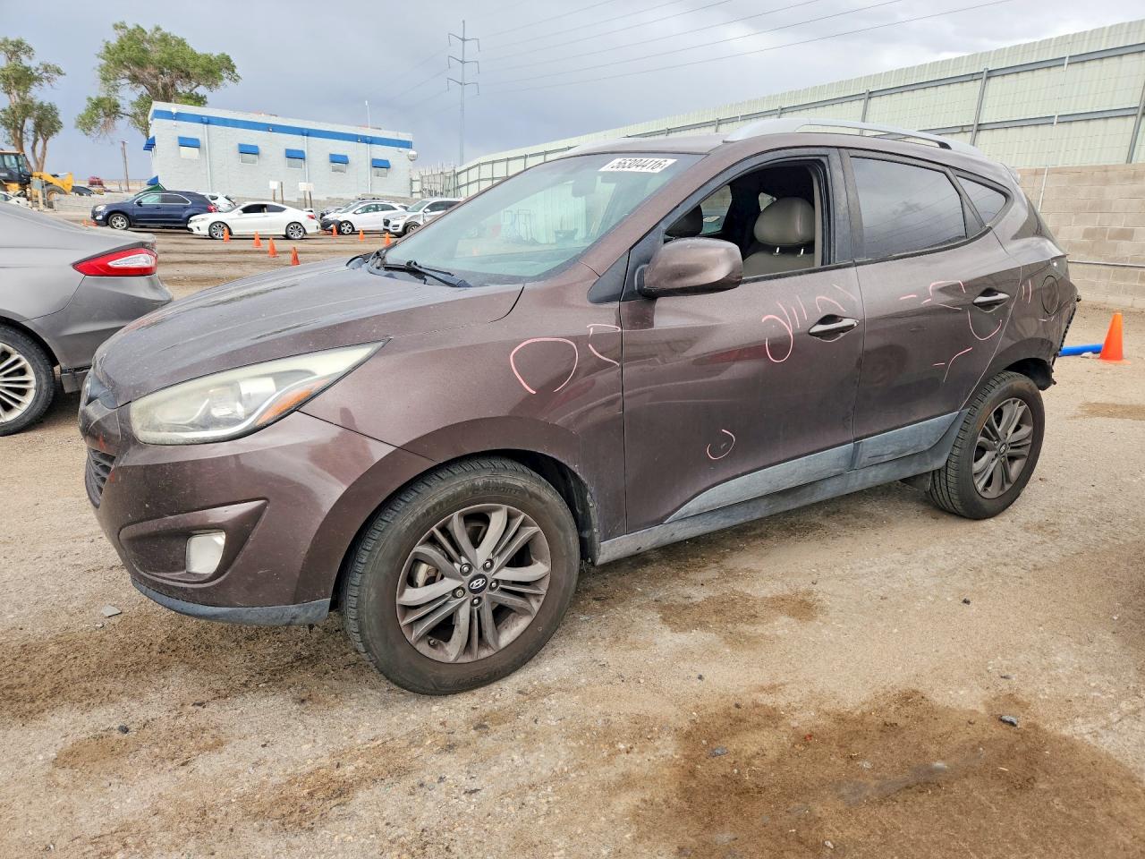 Salvage Hyundai TUCSON Image