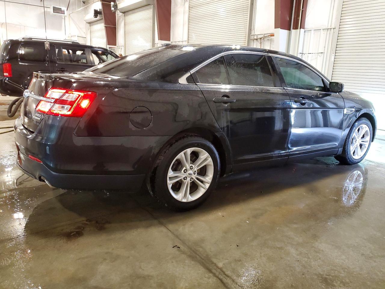 Ford Taurus Sel