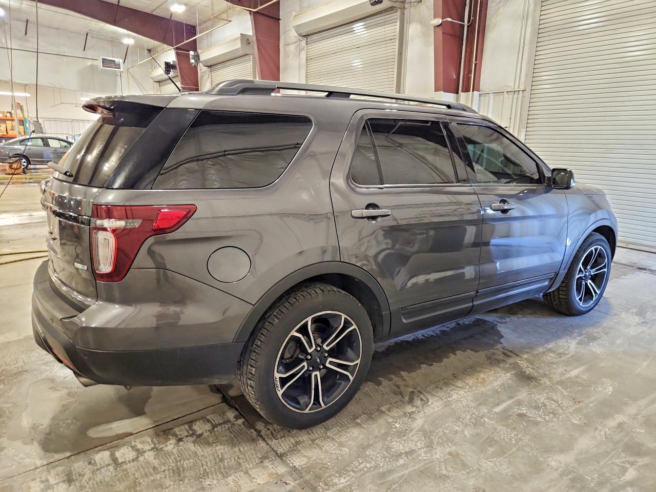 Ford Explorer Sport