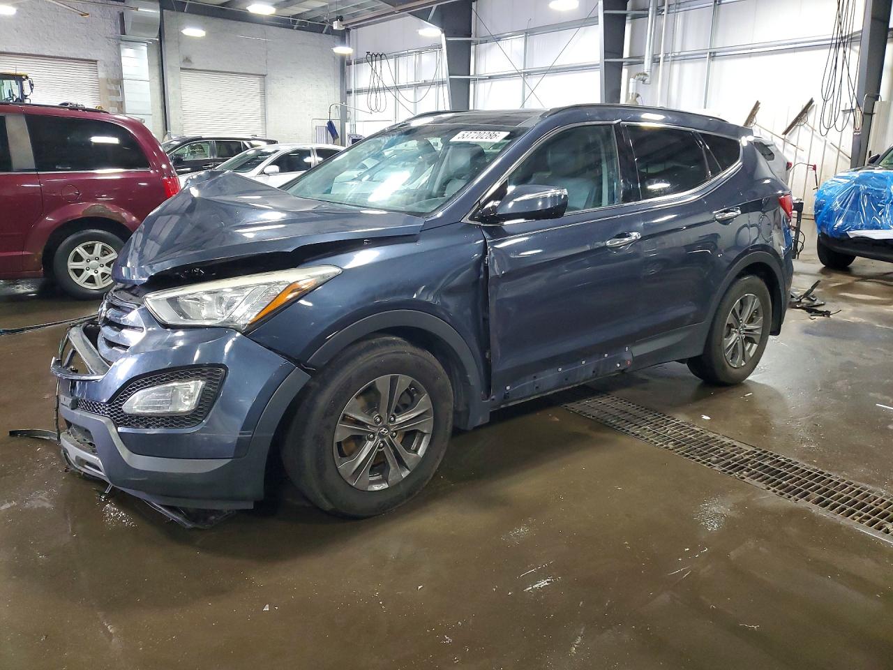 Salvage Hyundai SANTA FE Image