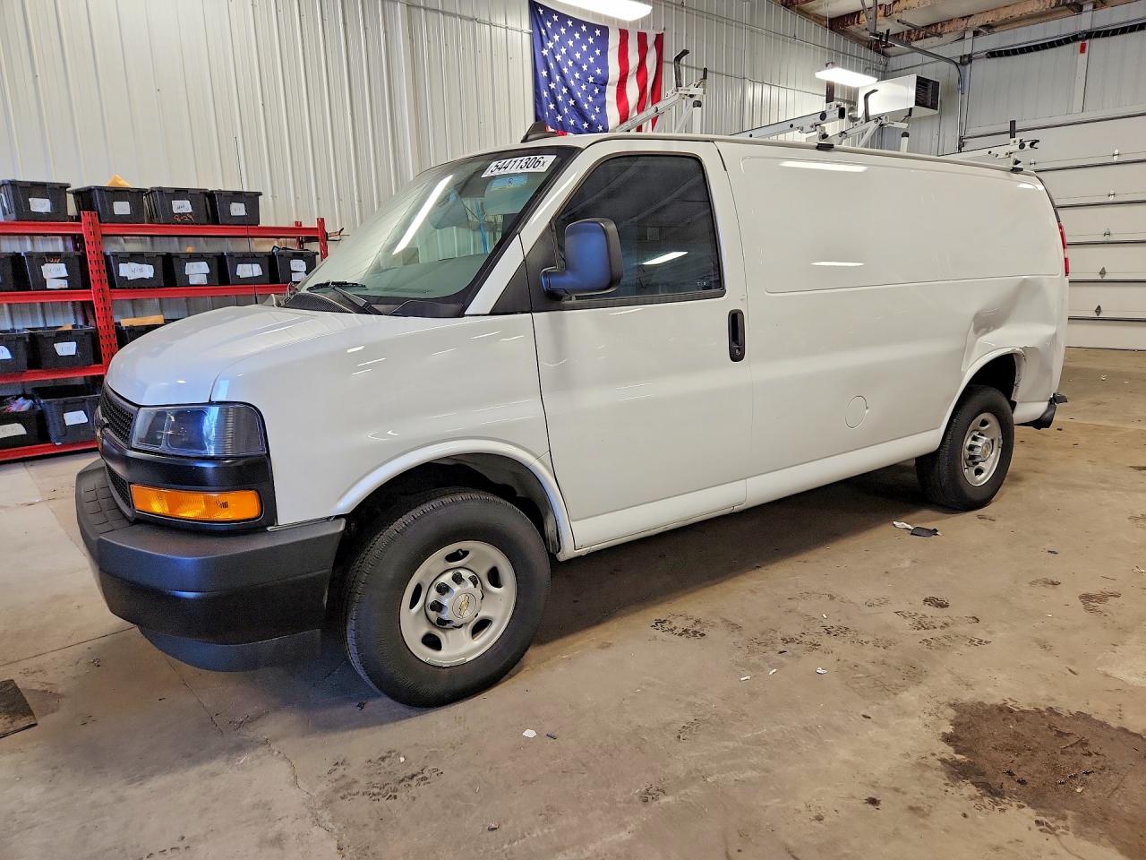 Salvage Chevrolet Express Image