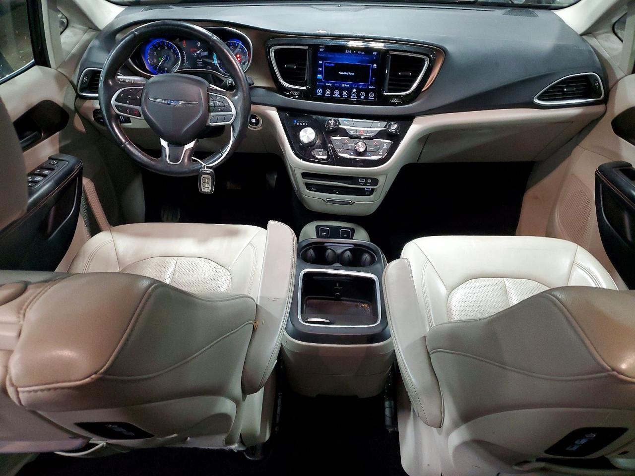 Chrysler Pacifica Touring L Plus