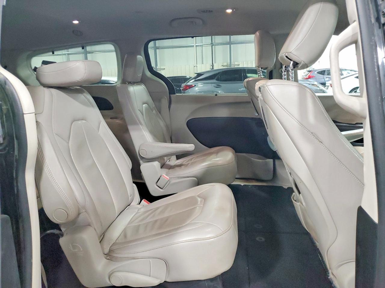 Chrysler Pacifica Touring L Plus