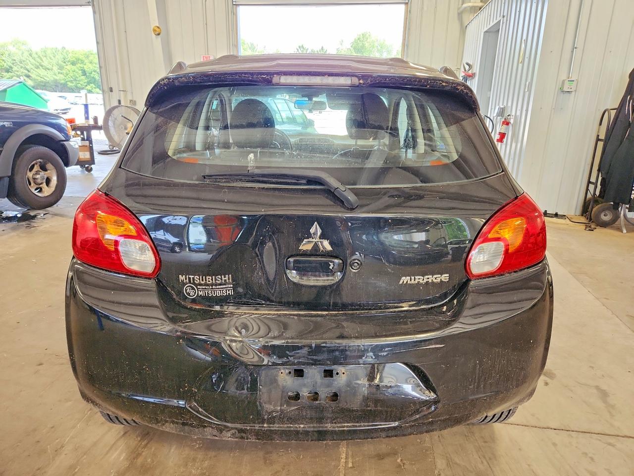 Mitsubishi Mirage Es