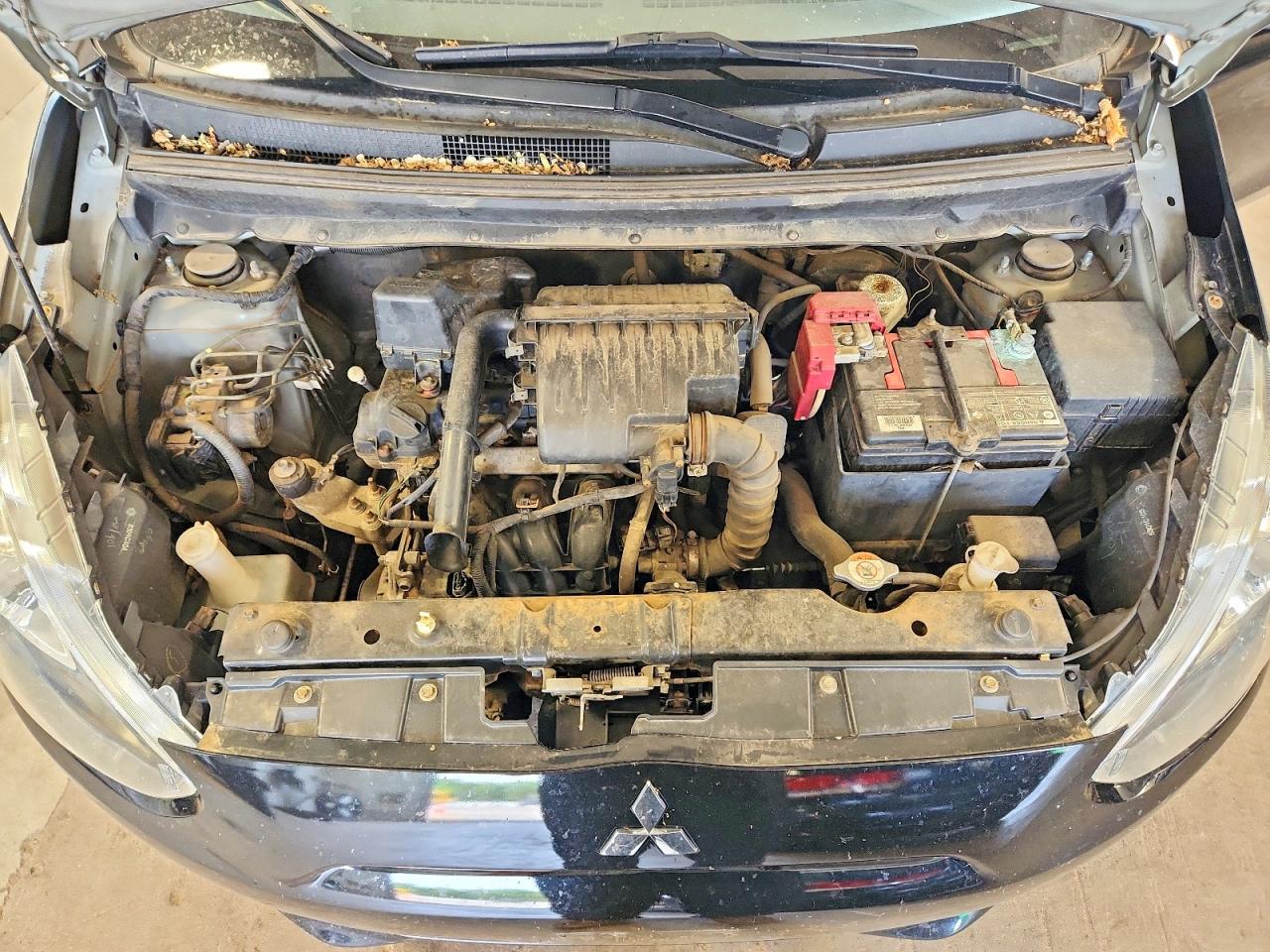 Mitsubishi Mirage Es
