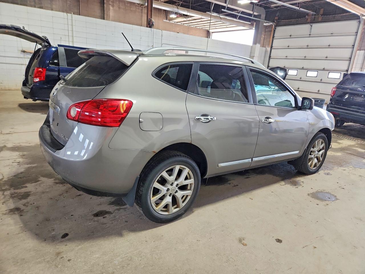 Nissan Rogue S