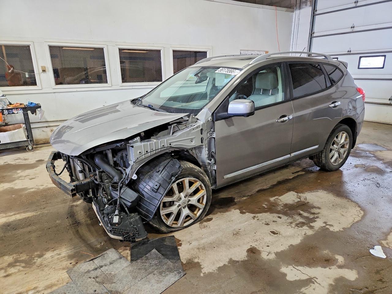Salvage Nissan Rogue Image