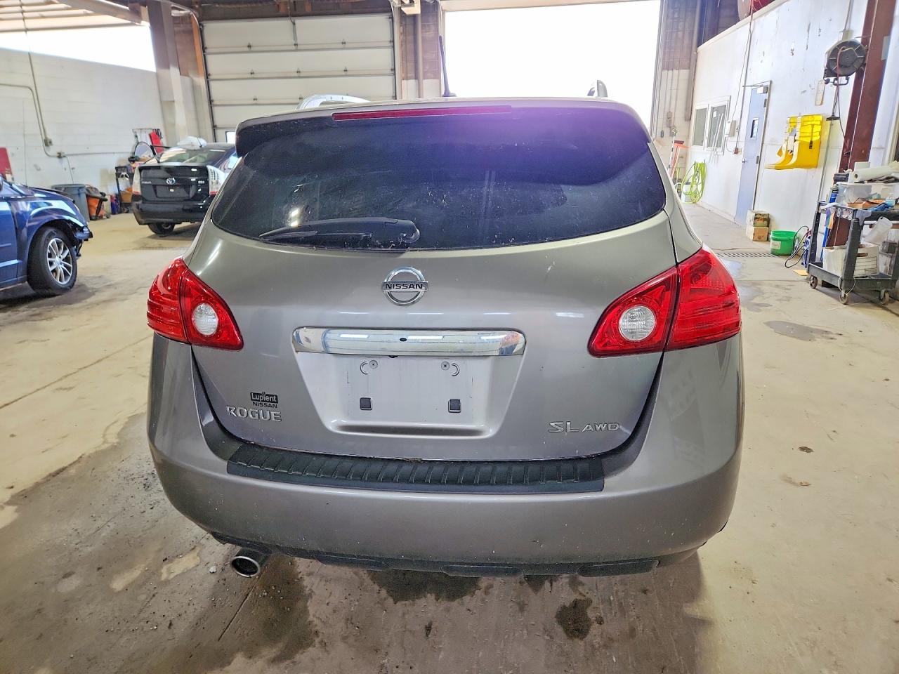Nissan Rogue S