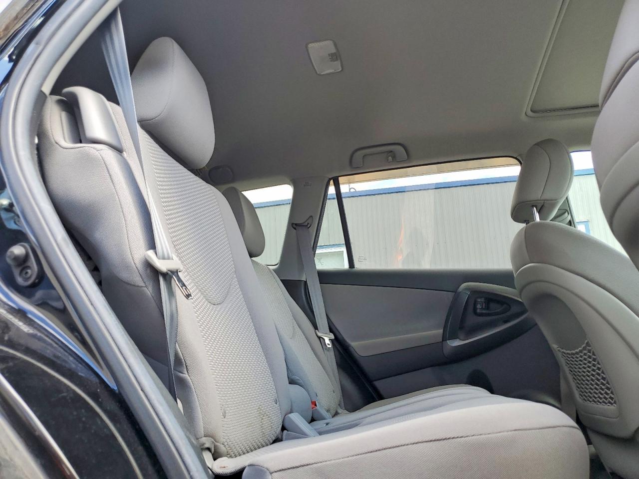 Toyota RAV4 Base
