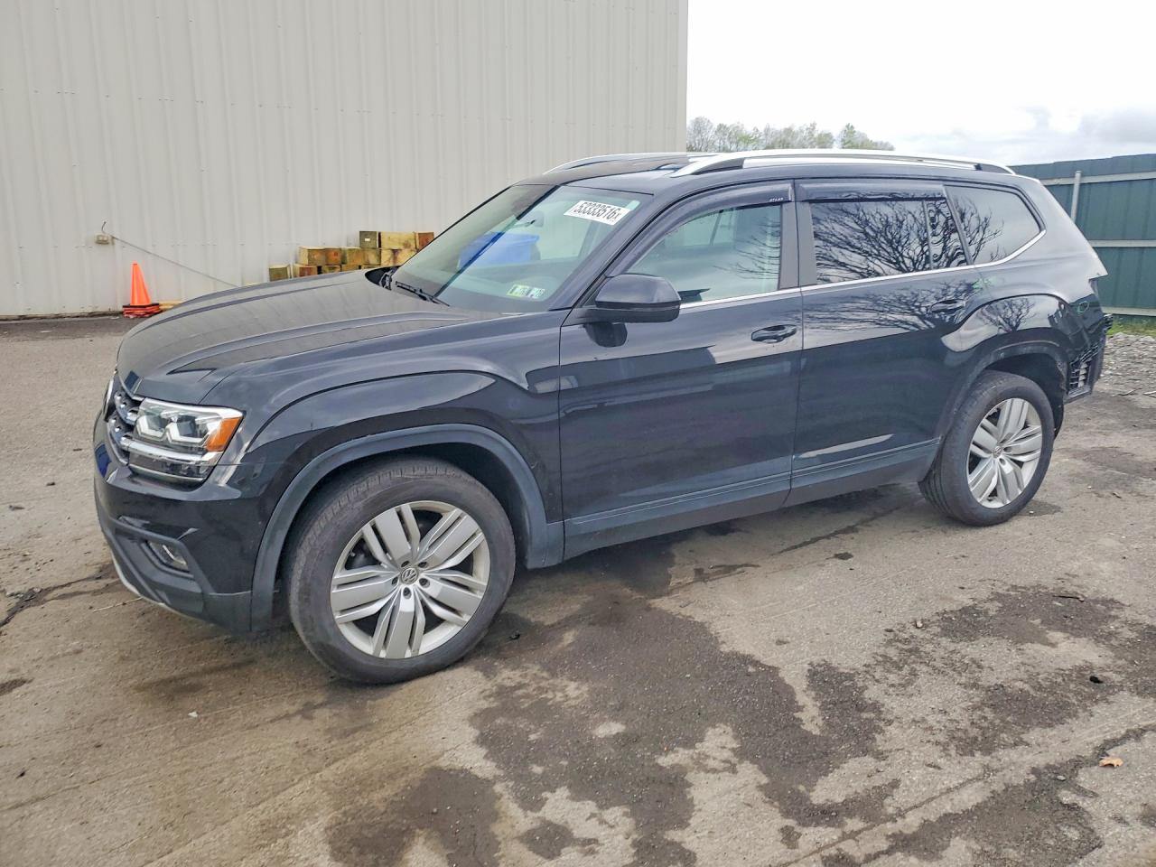 Salvage Volkswagen Atlas Image