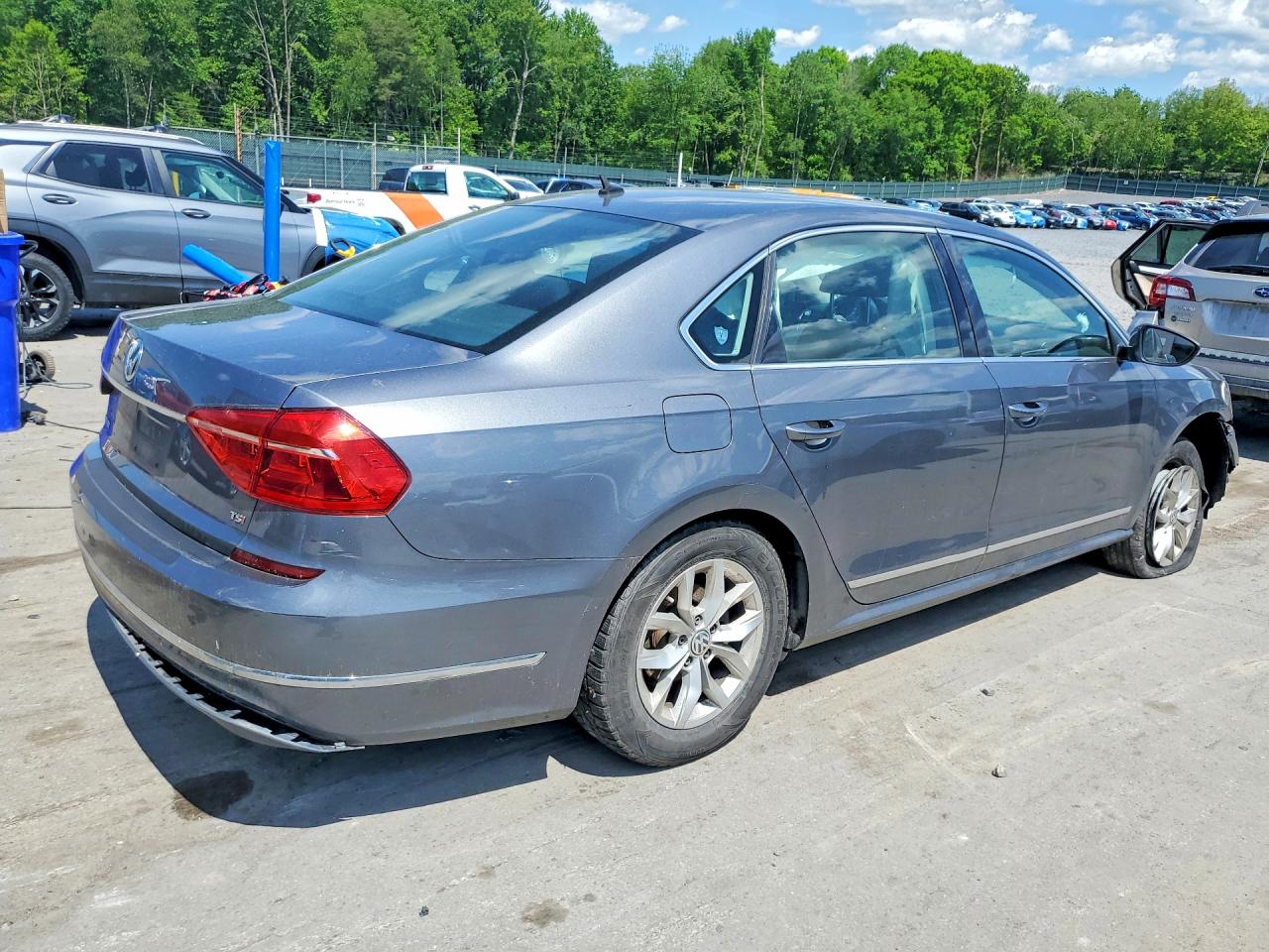 Volkswagen Passat S