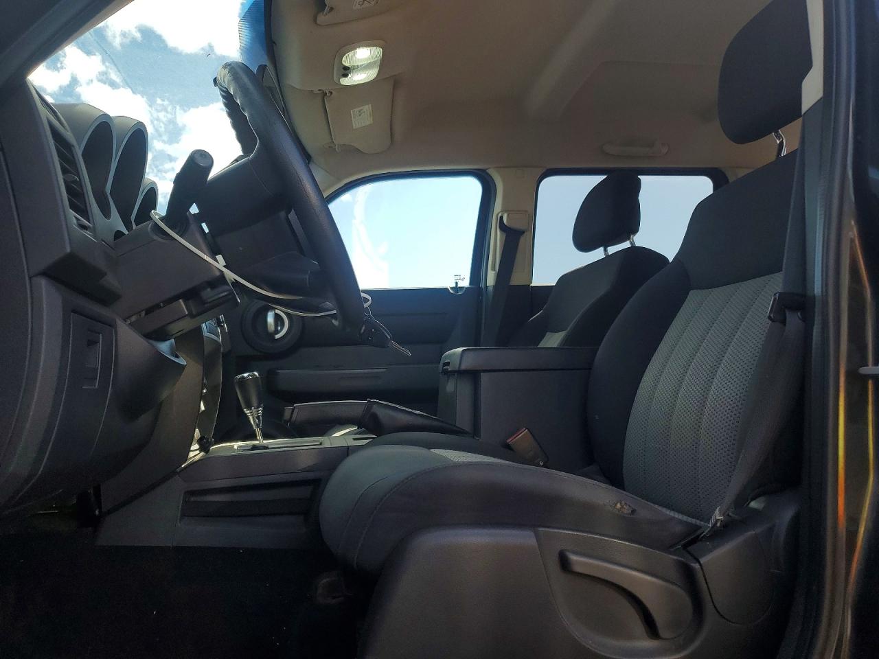 Dodge Nitro Se