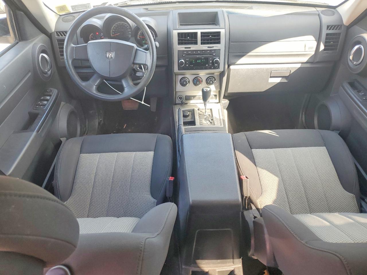 Dodge Nitro Se