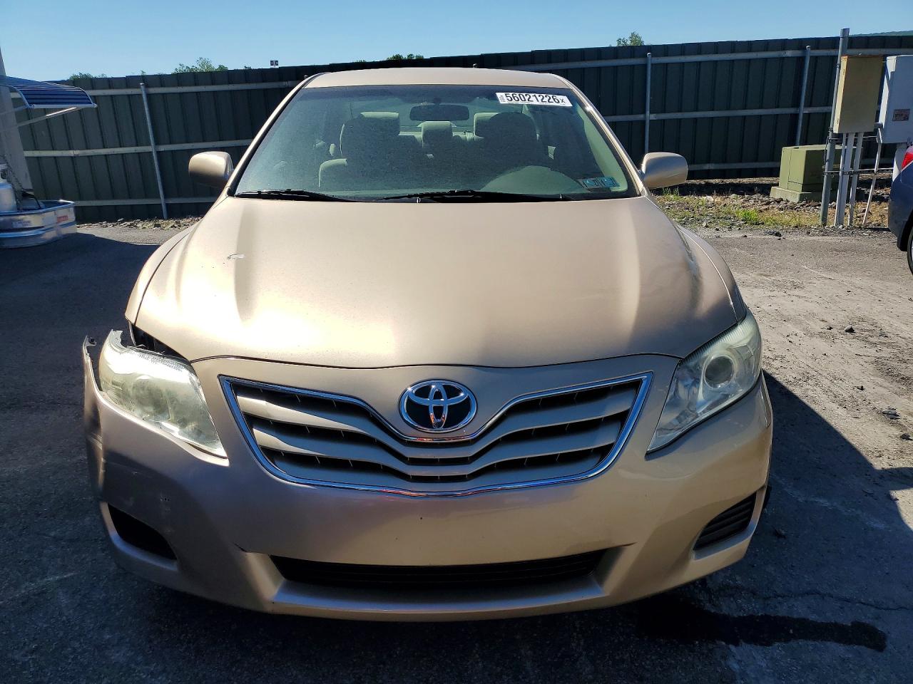 Toyota Camry Le