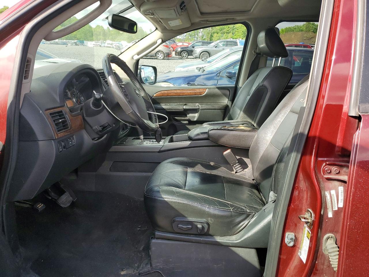 Nissan Armada Platinum
