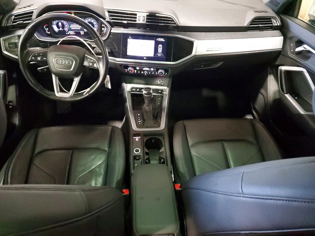 Audi Q3 Premium 40