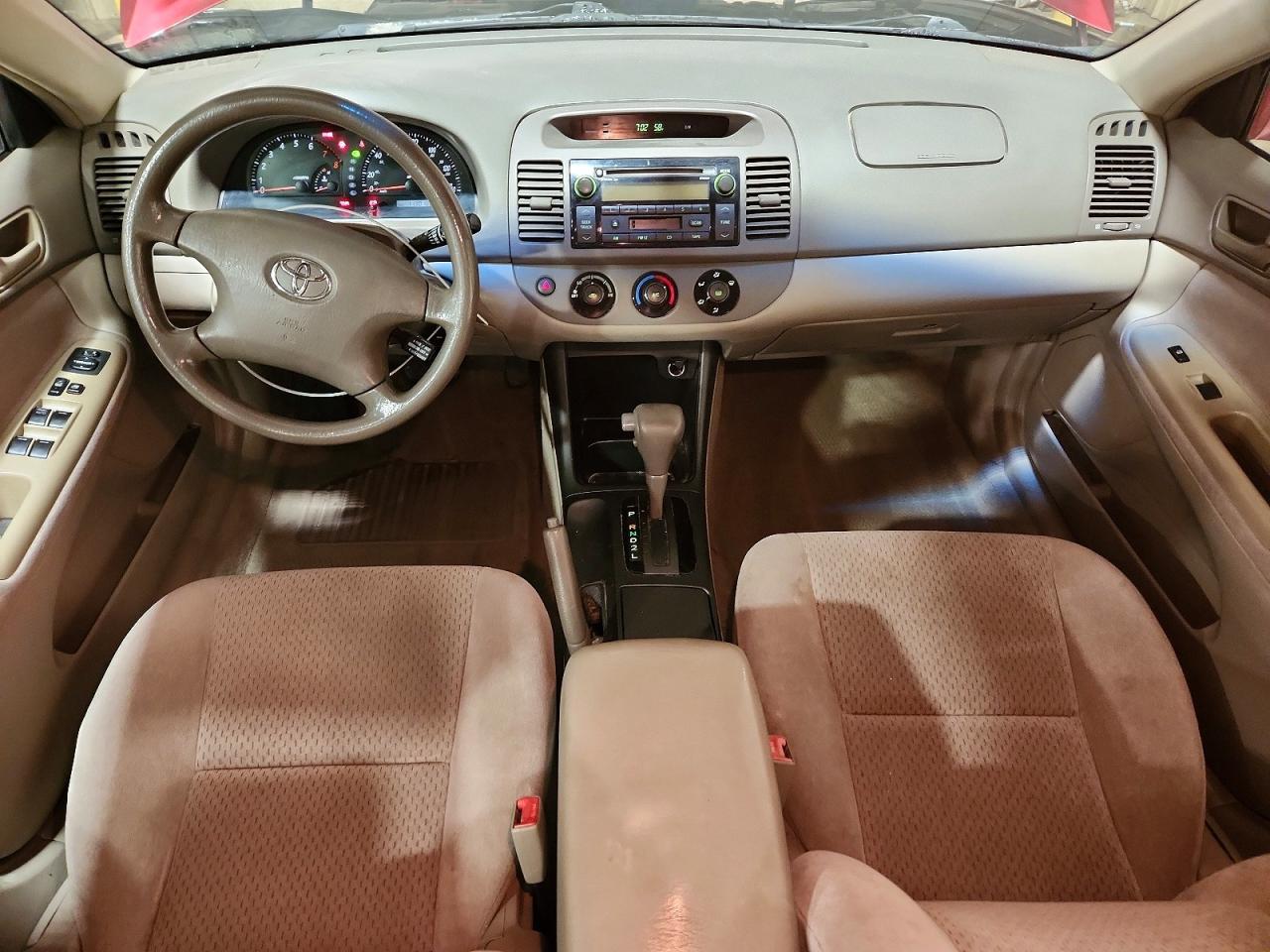 Toyota Camry Le